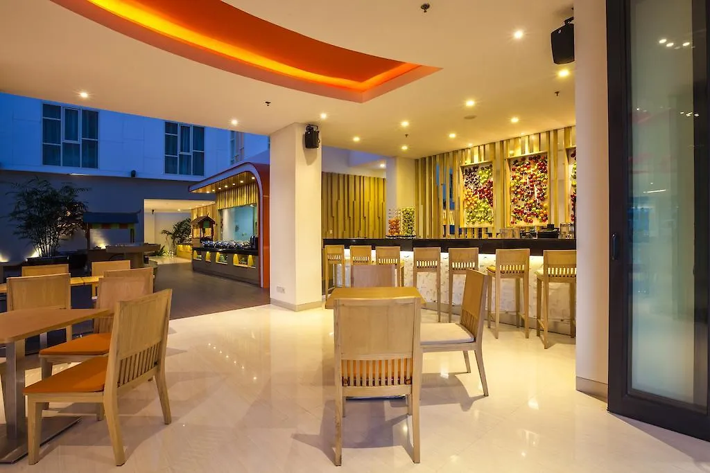 Harris Hotel Raya كوتا 4*,  إندونيسيا